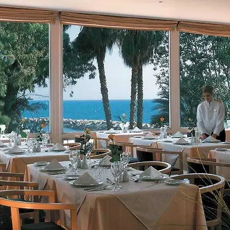 Poseidonia Beach Hotel 