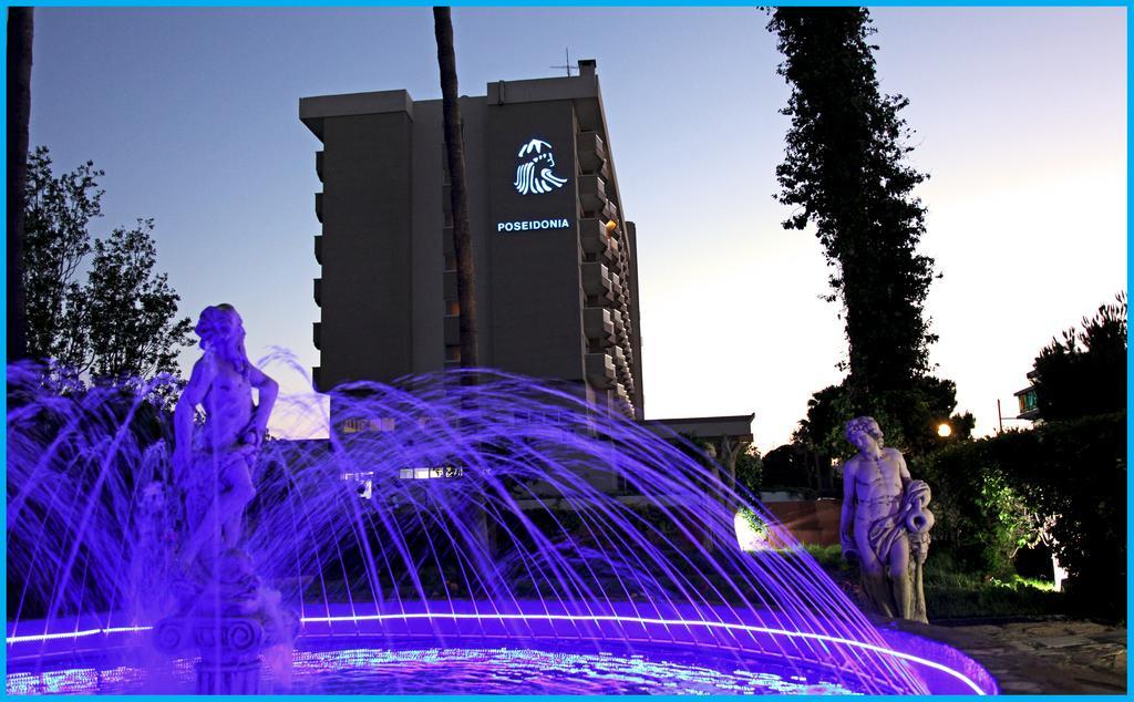Отель Poseidonia 4*